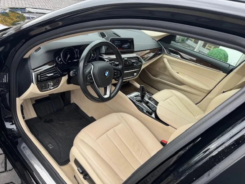 BMW 5 Touring — Foto 9 von 12