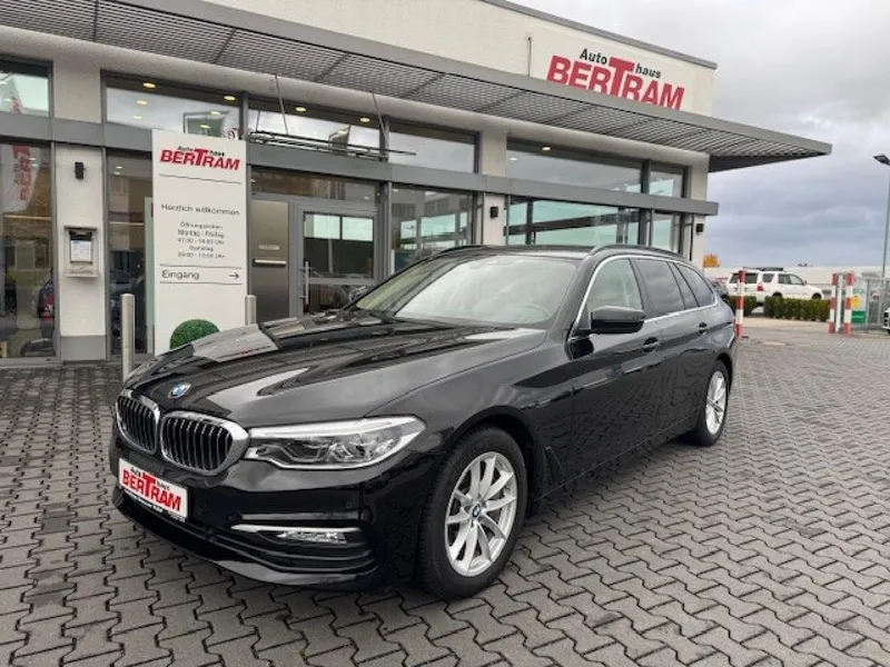 BMW 5 Touring — Foto 1 von 12