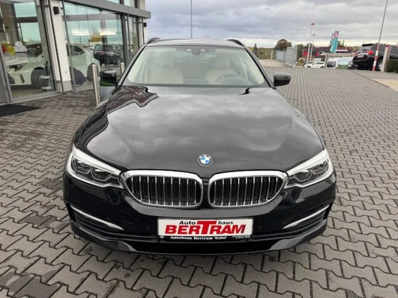 BMW 5 Touring — Foto 2 von 12