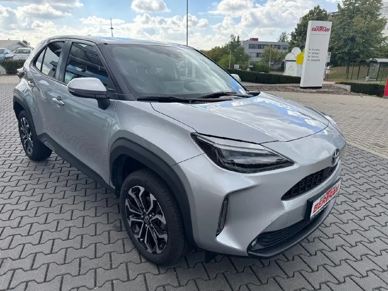Toyota Yaris Cross — Foto 3 von 12