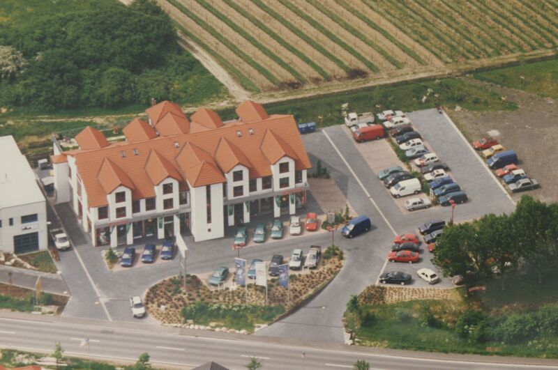 Das Autohaus in der Hauptstraße 60 in Eltville